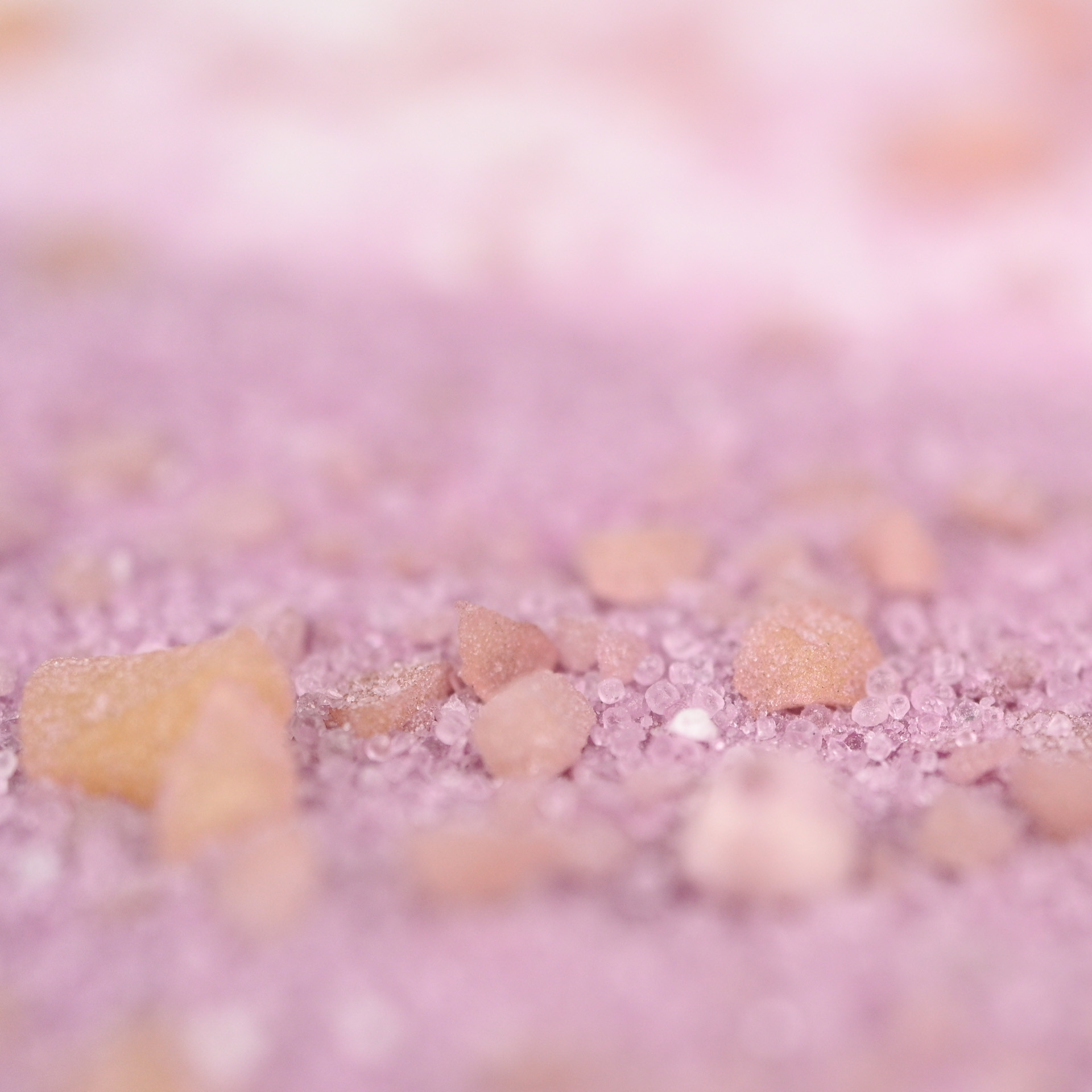 Pink Crackling Bath Salts