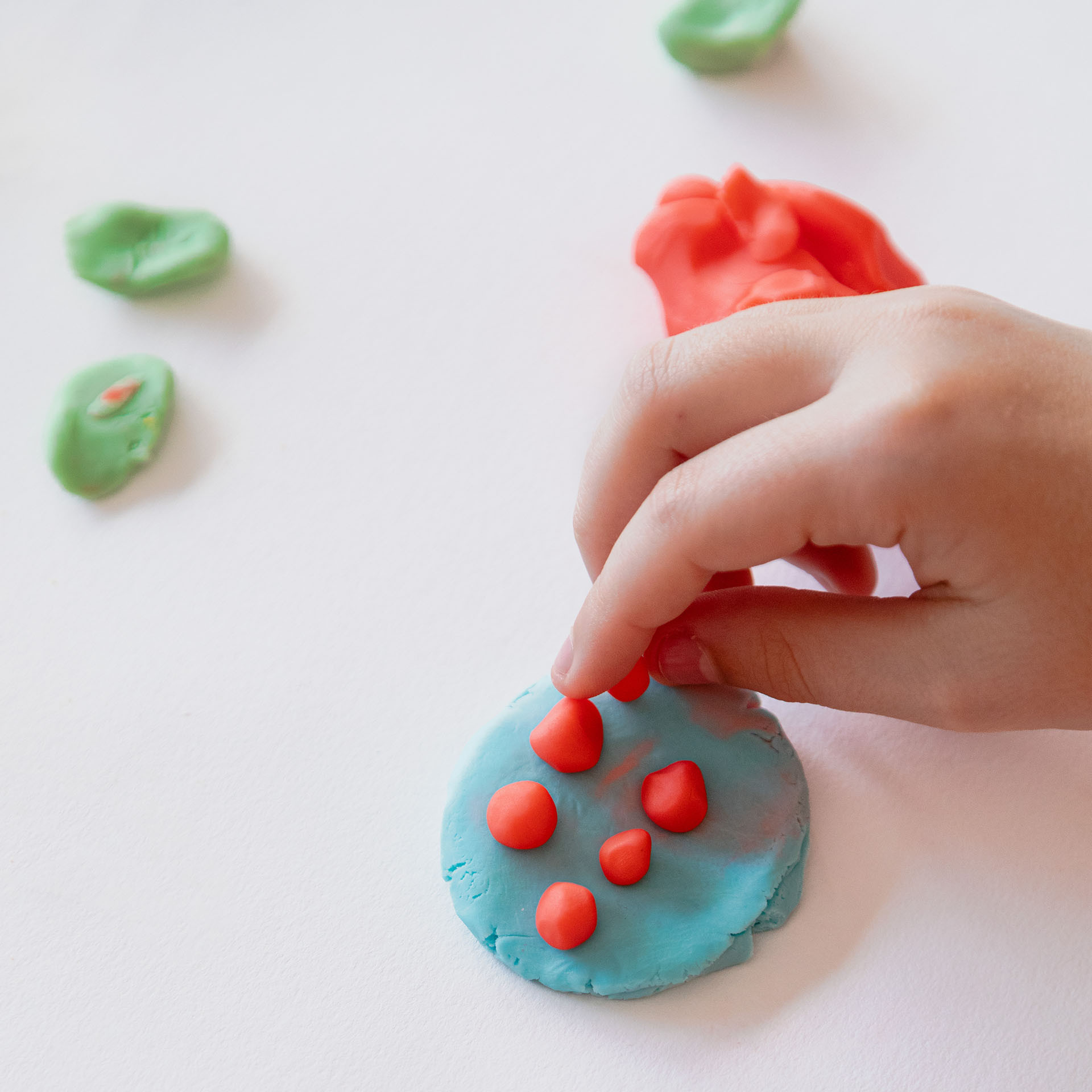 Pâte à modeler bleue Pataploof pour le bain et la douche