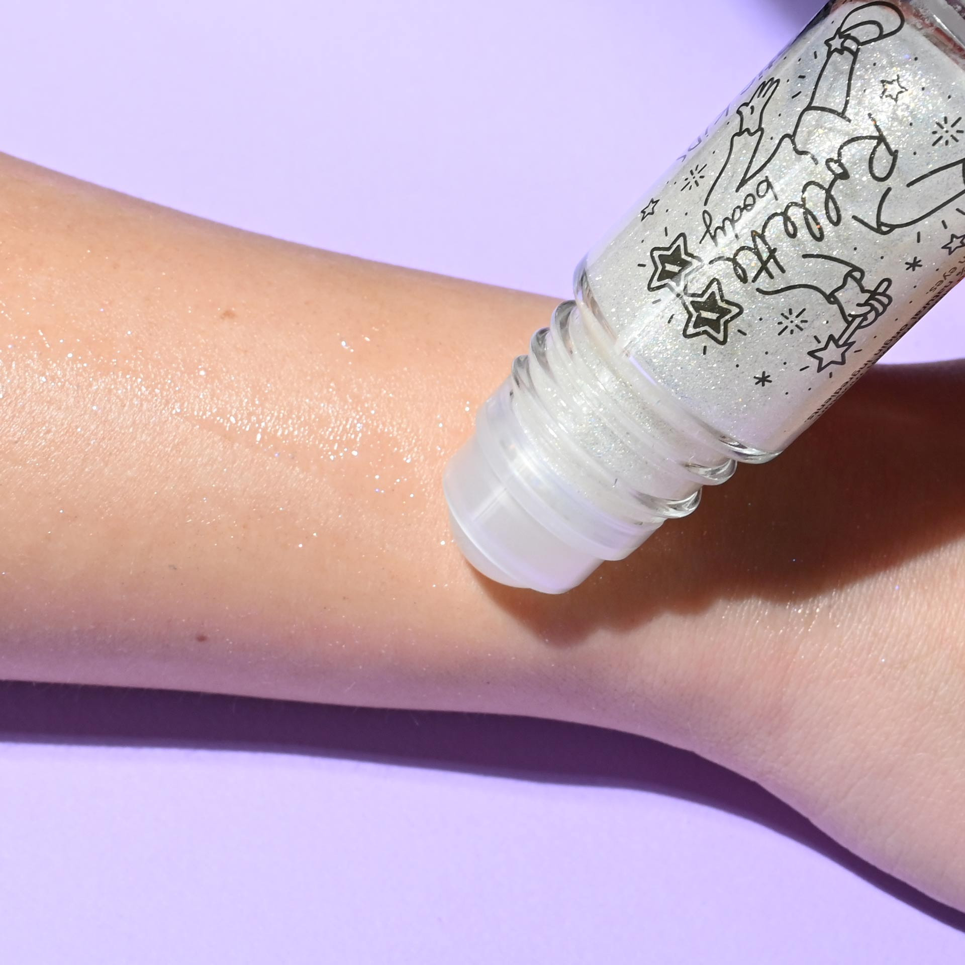 Application gel pailleté corps Body Rollette Coco peau claire