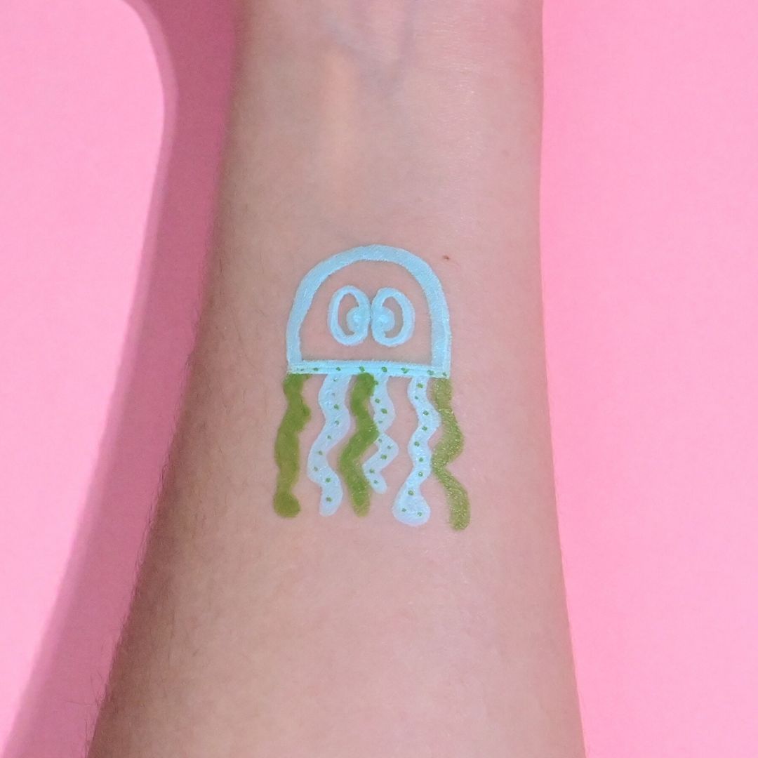 maquillage pieuvre pour enfant feutres tattoopen tuto étape 2