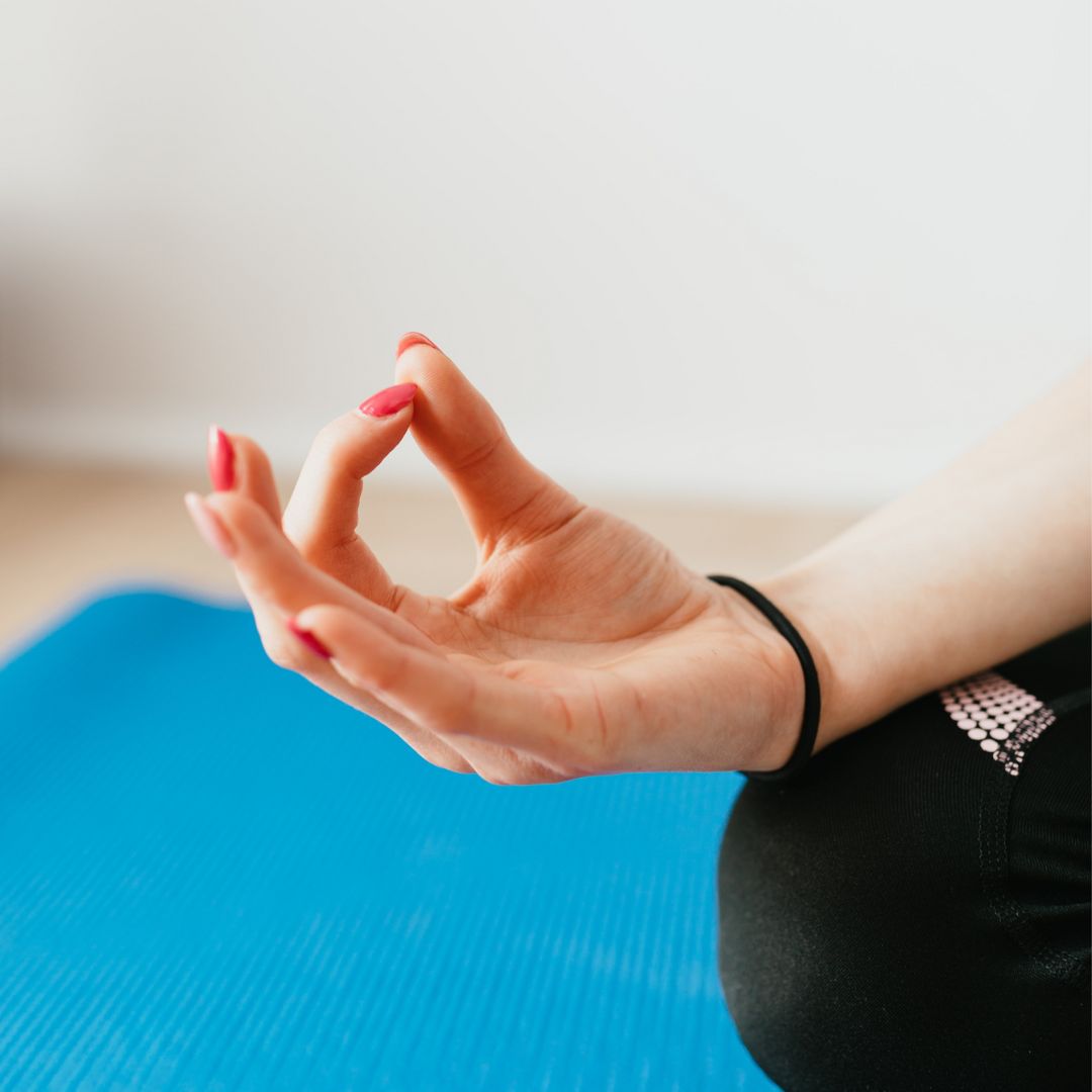 arreter de se ronger les ongles avec du yoga