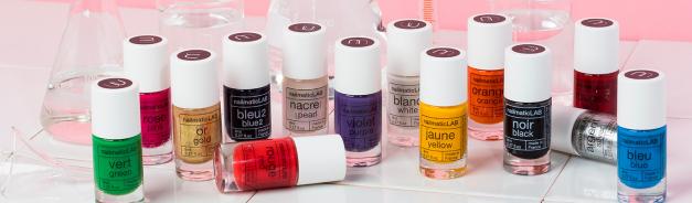 Create your own colours of nail polishes !